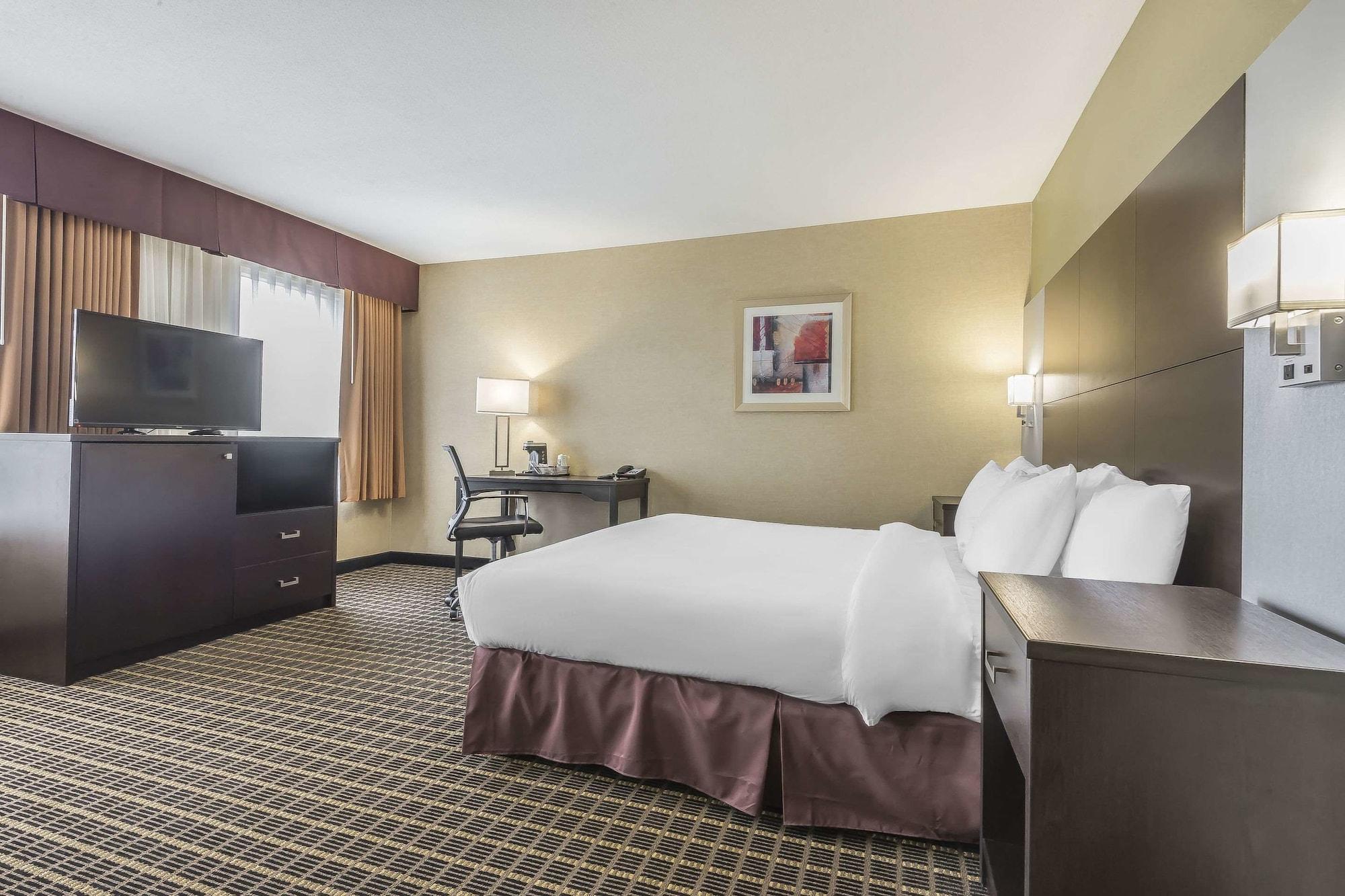 Quality Inn & Suites Downtown Уиндзор Екстериор снимка