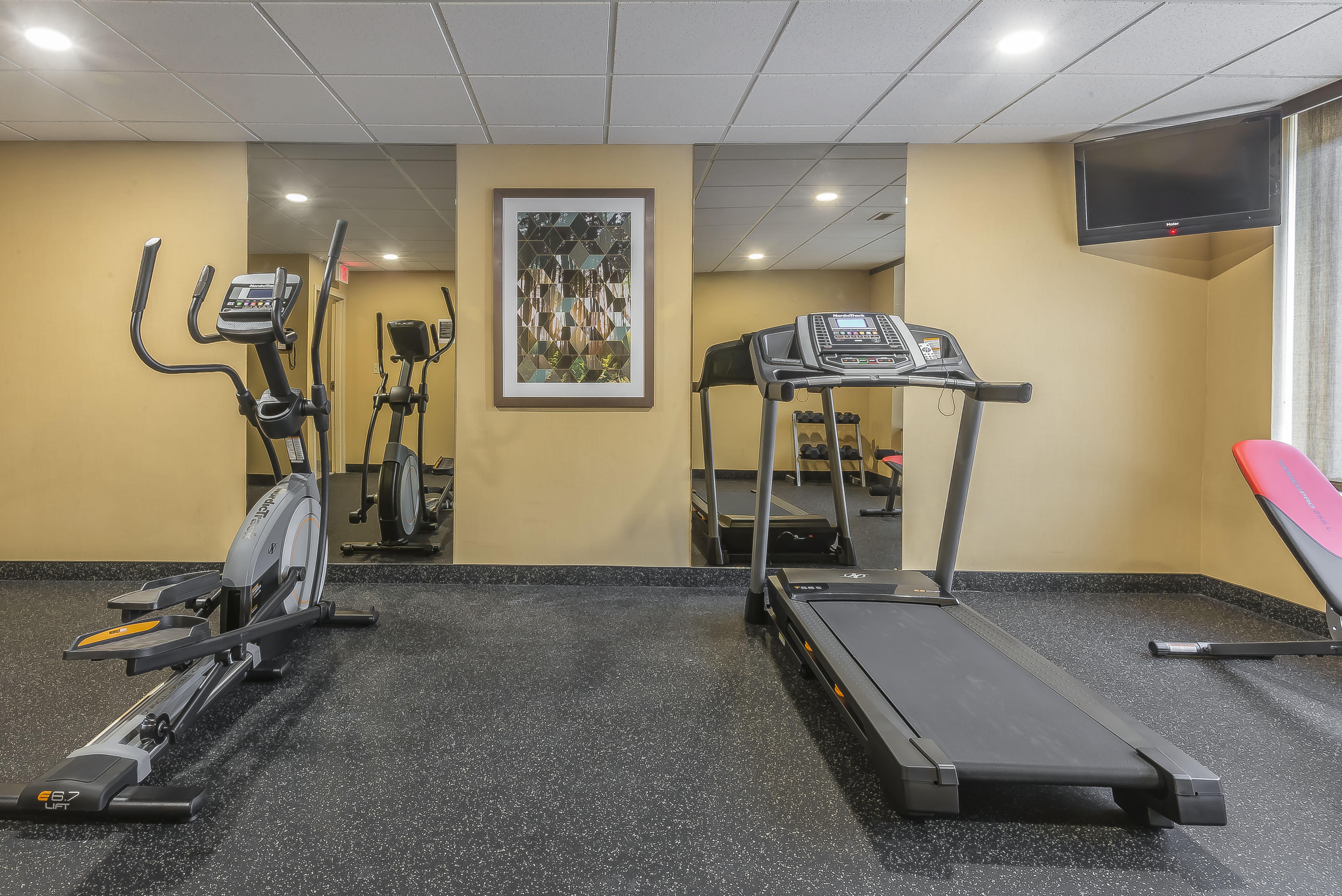 Quality Inn & Suites Downtown Уиндзор Екстериор снимка