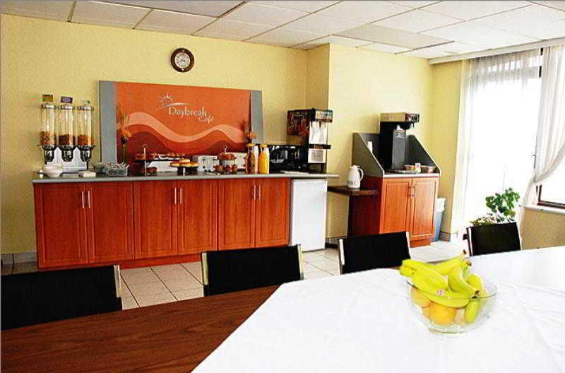 Quality Inn & Suites Downtown Уиндзор Ресторант снимка